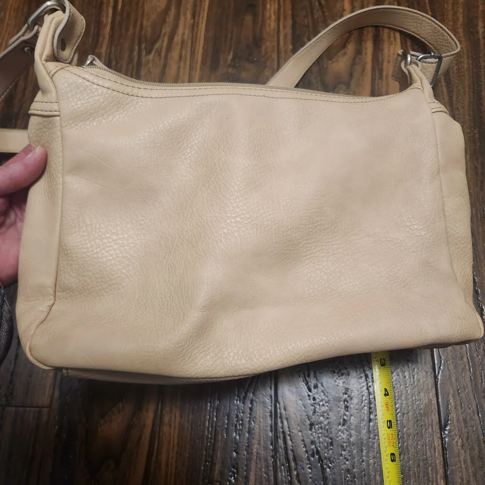 NEW Boc Cream Women's Zipper Pockets Bag - Picture 5 of 11
